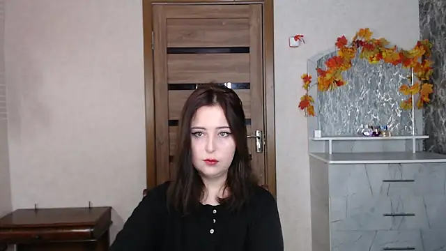 Kristy-Max online show from 10-16-25, 06:10