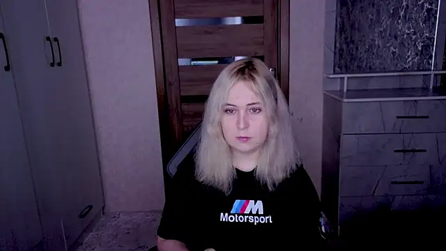 Kristy-Max online show from 04-05-26, 08:37