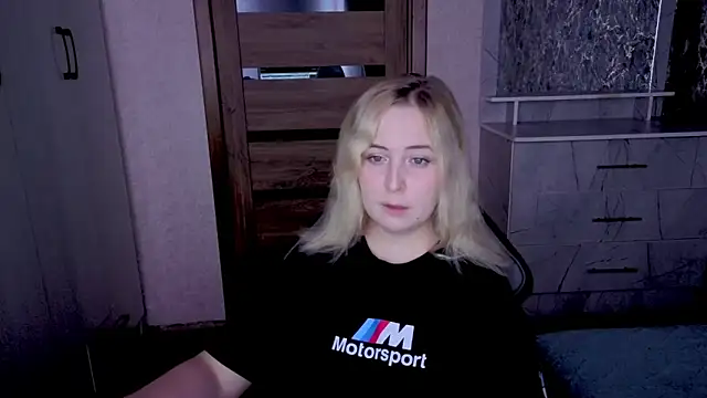 Kristy-Max online show from 05-20-26, 08:17