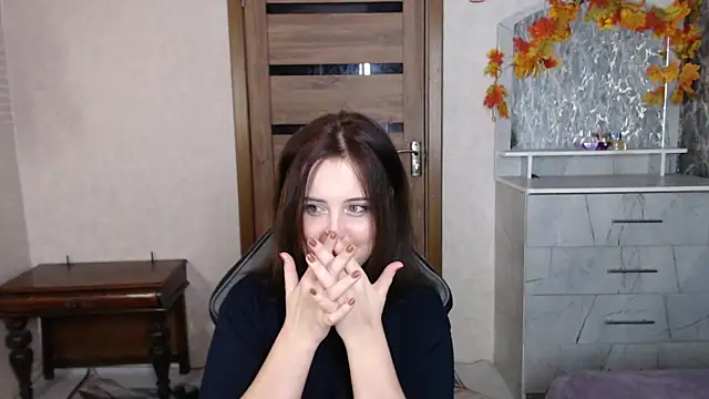 Kristy-Max online show from 10-16-25, 08:28