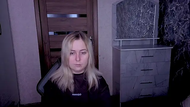 Kristy-Max online show from 05-25-26, 01:38