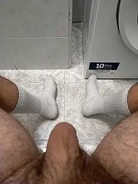 user 662 online show from 02-15-26, 05:23