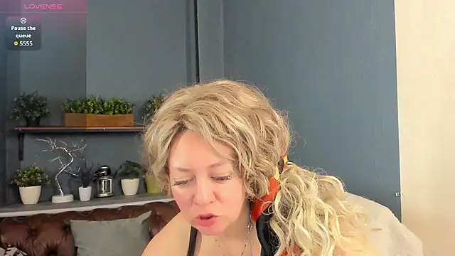 JesiaFoxi online show from 03-16-26, 09:13