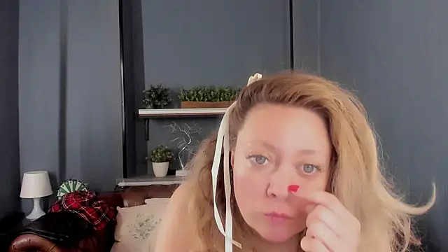 JesiaFoxi online show from 11-05-25, 12:52