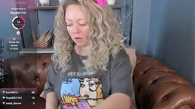 JesiaFoxi online show from 05-18-26, 01:05