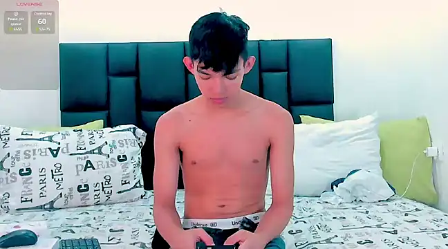 Snapshot of Tonny_twink_ chatting on 01-30-25, 10:19 Tonny twink  online show from 01-30-25, 10:19