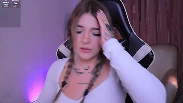 ashleyvalirya online show from 11-28-25, 04:12