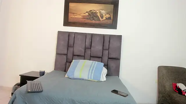 tatiana valencia online show from 05-25-26, 12:04