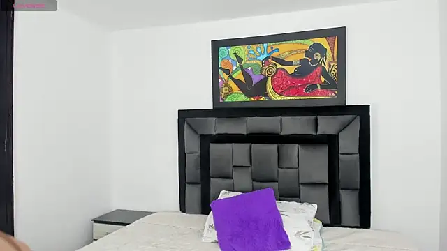 tatiana valencia online show from 02-12-25, 12:12