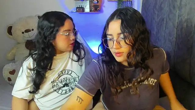 maddie-and-chelsea- online show from 11-28-25, 09:53