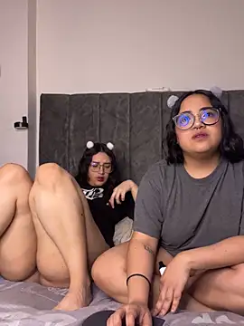 maddie-and-chelsea- online show from 04-13-26, 11:47