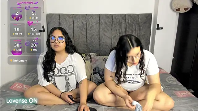 maddie-and-chelsea- online show from 05-05-26, 12:41