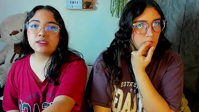 maddie-and-chelsea- online show from 01-12-26, 05:42