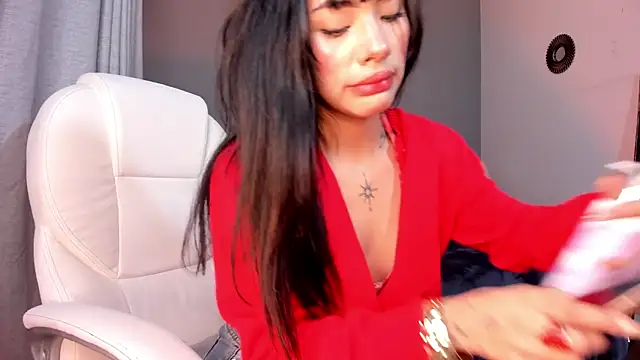 Giovanna oliveira online show from 04-13-26, 03:54