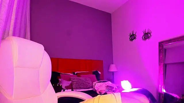 Giovanna oliveira online show from 11-25-25, 05:52