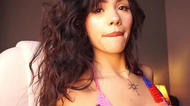 Giovanna oliveira online show from 07-07-26, 06:47