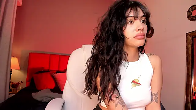 Giovanna oliveira online show from 05-16-26, 06:34
