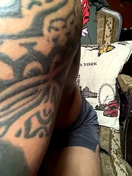 moody1996- online show from 10-17-25, 07:22