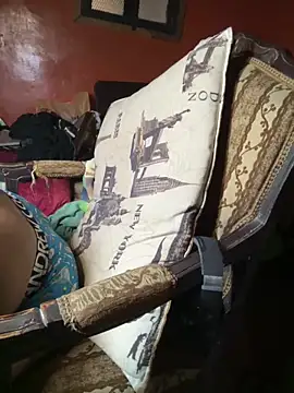 moody1996- online show from 10-13-25, 09:44