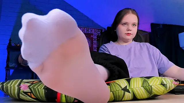 footfetish baby online show from 02-26-26, 05:46