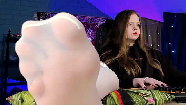 footfetish baby online show from 01-31-26, 07:45