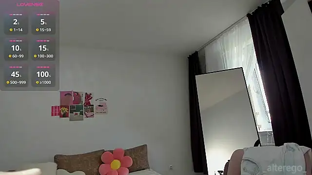 cometoseeme  online show from 07-25-26, 08:00