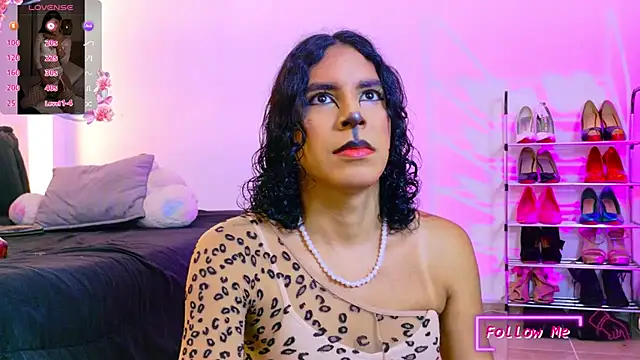 CampbelGinger online show from 10-30-25, 02:10