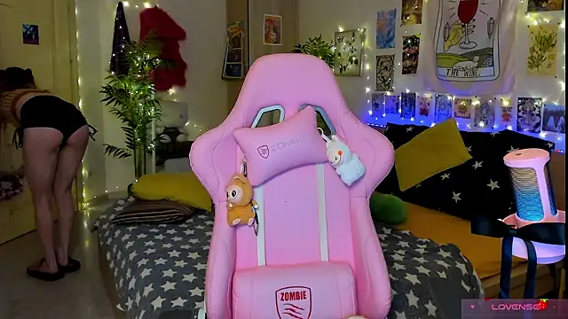 Sunny Elly online show from 02-10-26, 09:58