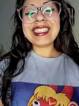 Snapshot of MishuColfer chatting on 09-11-25, 04:01 MishuColfer online show from 09-11-25, 04:01