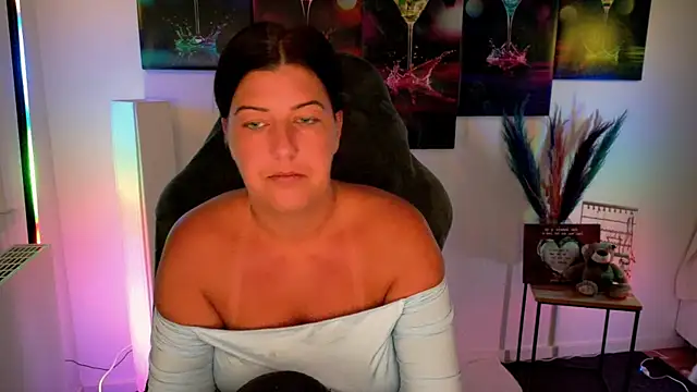 Snapshot of NatiLove35 chatting on 09-27-25, 05:24 NatiLove35 online show from 09-27-25, 05:24