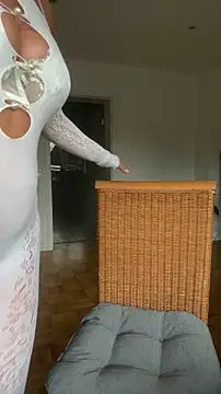 NatiLove35 online show from 04-11-26, 06:32