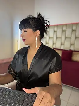 Snapshot of Alexa_Miss chatting on 09-17-25, 06:32 Alexa Miss online show from 09-17-25, 06:32