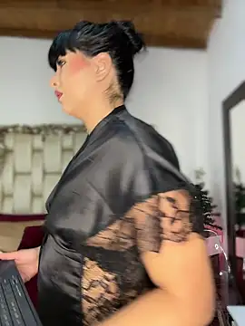 Snapshot of Alexa_Miss chatting on 11-08-25, 07:06 Alexa Miss online show from 11-08-25, 07:06