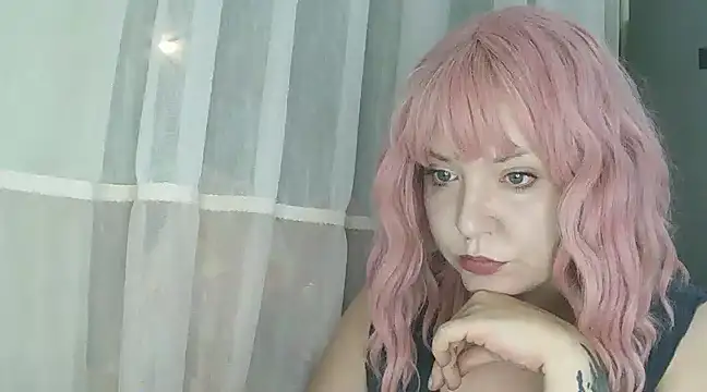 Amelia Alvarez online show from 01-09-25, 05:00