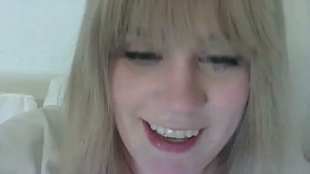 Snapshot of miramore chatting on 02-07-25, 09:58 miramore online show from 02-07-25, 09:58