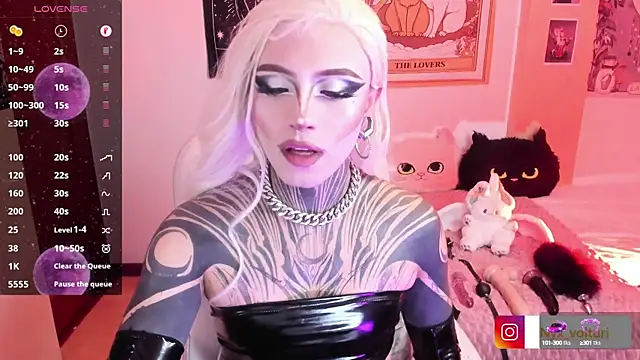 Snapshot of Nyx_volturi chatting on 03-04-25, 01:34 Nyx volturi online show from 03-04-25, 01:34