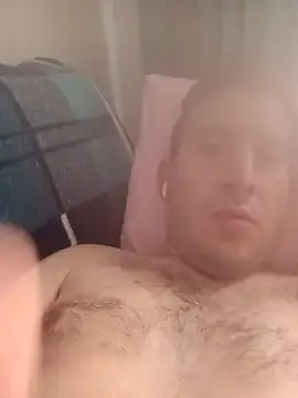 Snapshot of Karizmatikman chatting on 02-17-25, 01:00 Karizmatikman online show from 02-17-25, 01:00