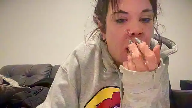 RavenRayyy online show from 10-08-25, 10:50