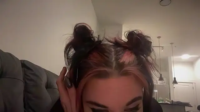 RavenRayyy online show from 10-15-25, 10:23