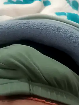 zazaza12ratyuijgg online show from 01-15-26, 03:04