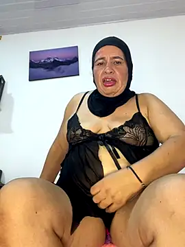 Naughty mommy online show from 09-22-25, 08:15