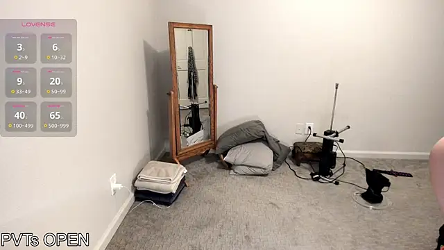 Peaches N Kreme online show from 11-04-25, 02:59