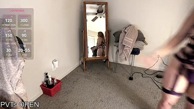 Peaches N Kreme online show from 09-24-25, 02:29