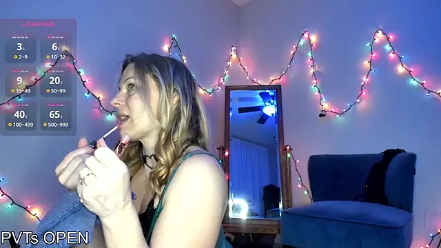 Peaches N Kreme online show from 12-04-25, 02:54