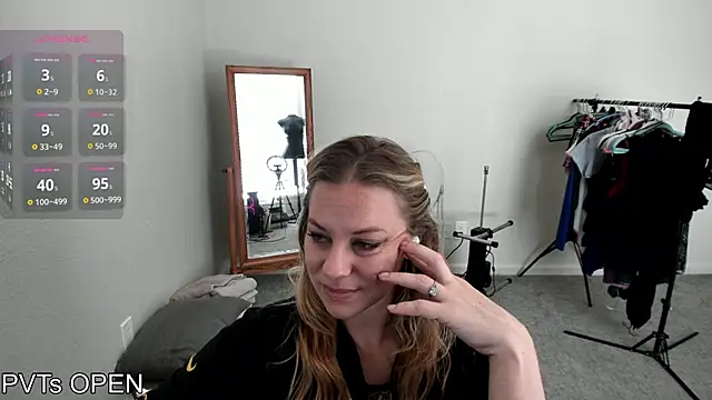 Peaches N Kreme online show from 09-14-25, 10:21