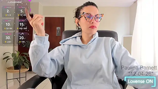 paulinabarnett- online show from 04-12-26, 04:43