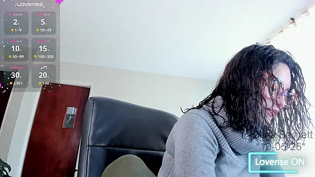 paulinabarnett- online show from 05-10-26, 03:47