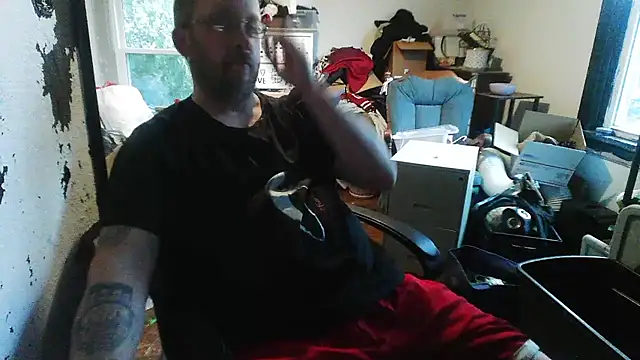 slickwill123 online show from 04-04-26, 01:28