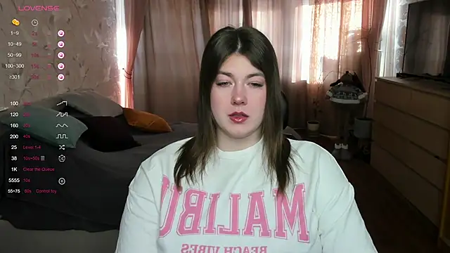 Katherine crafty online show from 02-25-25, 04:03