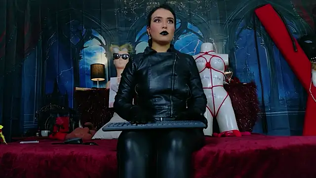 MeliizaQueen online show from 04-08-26, 01:45